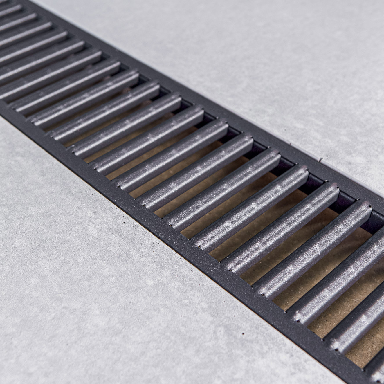 Caniveau de drainage Euroline Anthracite avec grille revêtue d'un coating en poudre anthracite